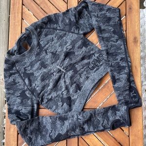 Gymshark Camo Cropped Shirt